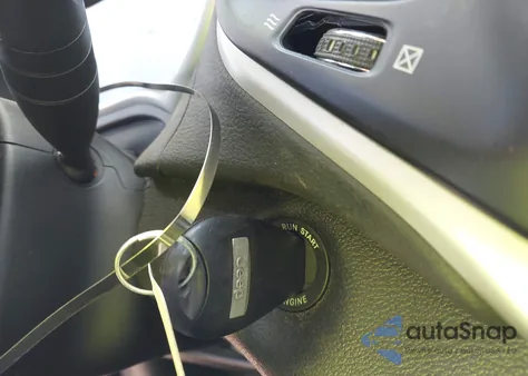 2017 Jeep Cherokee Trailhawk 4X4 from USA, damaged, VIN 1C4PJMBB5HW581070